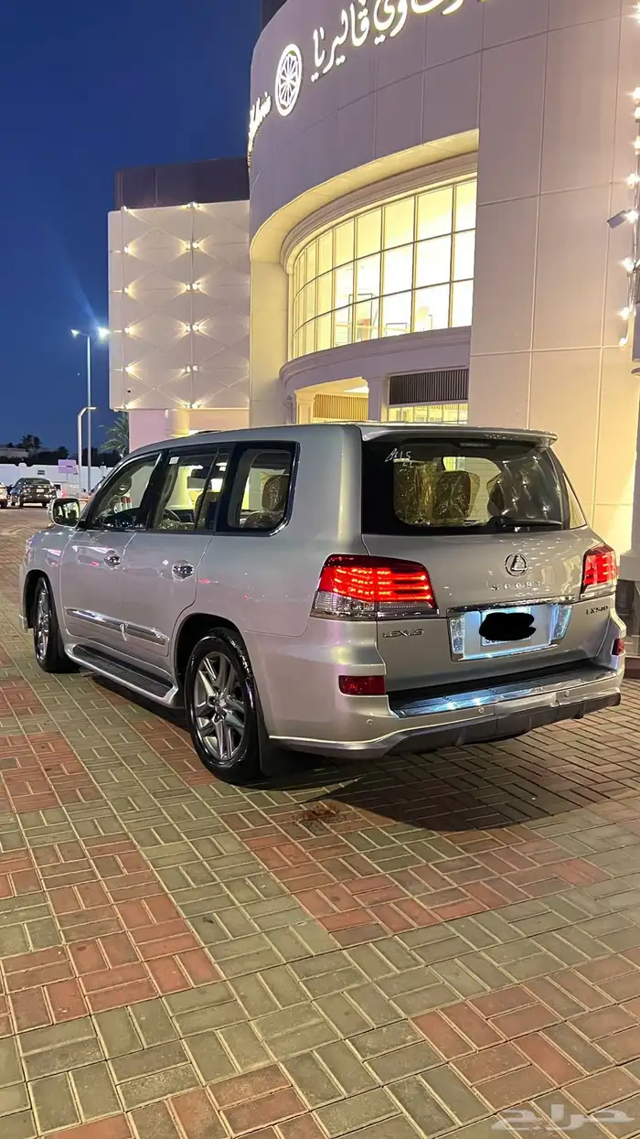 لكزس LX570 2021 فل DD 17