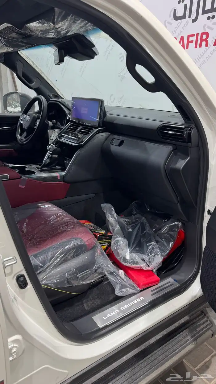 تويوتا   لاندكروزر GR بريمي 2025 بنزين فل كامل 5