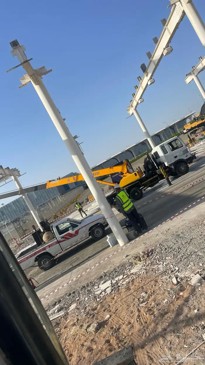 للإيجار ونش كرين سله ثابت متحرك موجود 25طن7طن سطحه بوم تراك 20