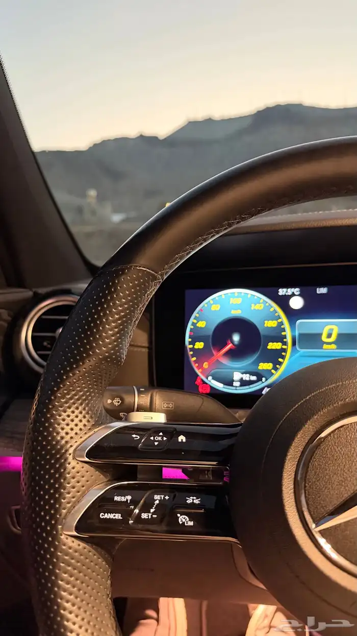 مرسيدس E350 AMG 2022 (بنزين) فل اوبشن بحالة الوكالة 30