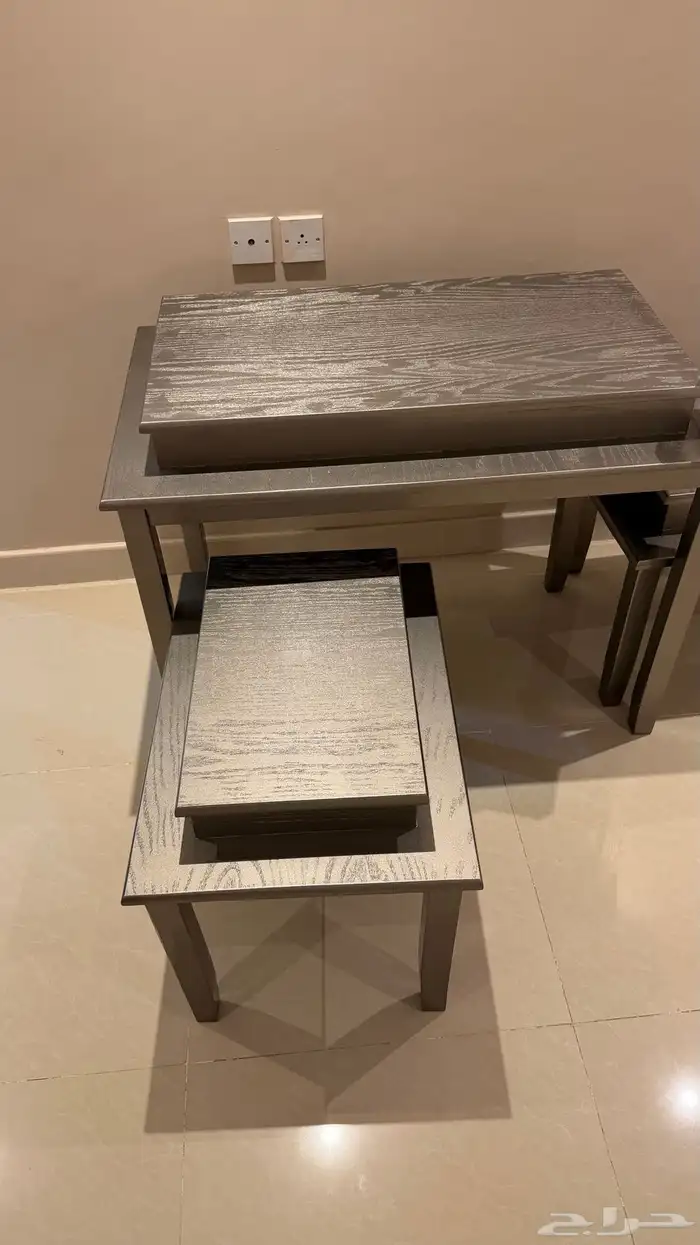 طاولات للبيع 2