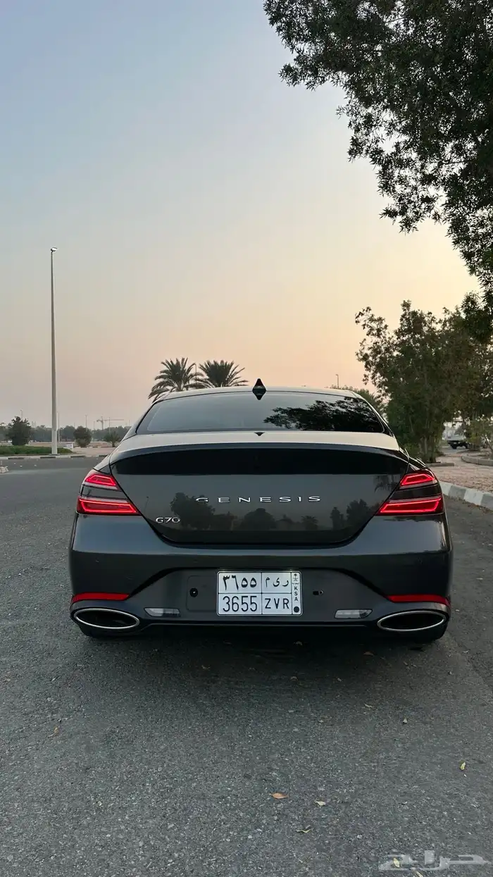 2022 جينيسس G70 8