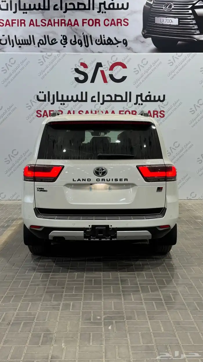 تويوتا   لاندكروزر GR بريمي 2025 بنزين فل كامل 7