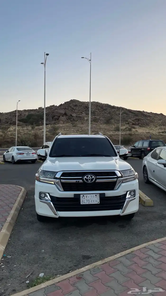 لاند كروزر GXR3 تورنق فل كامل ديزل 2020 0