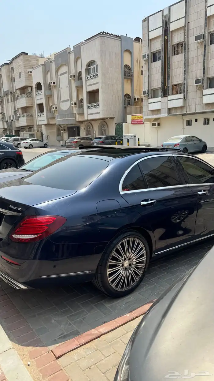 مرسيدس E400 4matic 2017 نظيفة 3