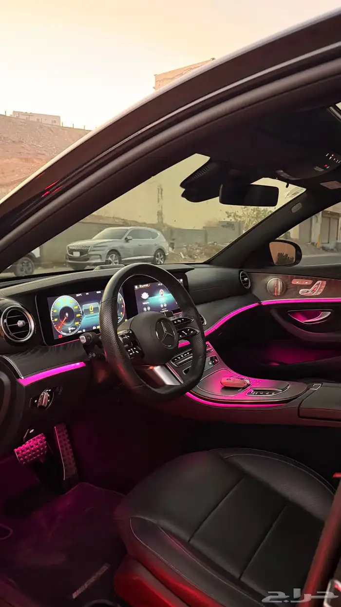 مرسيدس E350 AMG 2022 (بنزين) فل اوبشن بحالة الوكالة 20