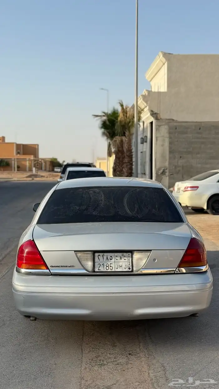 فورد فكتوريا 2001 2