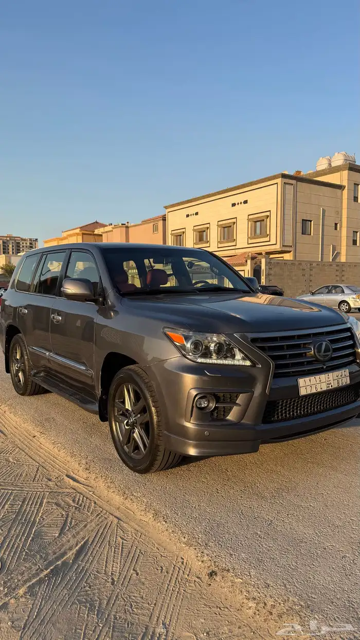 للبيع جيب لكزس LX570 2014 0