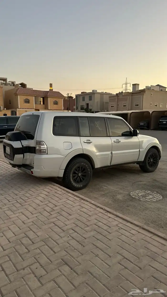 متسبيشي باجيرو 2015 GLS للبيع 7