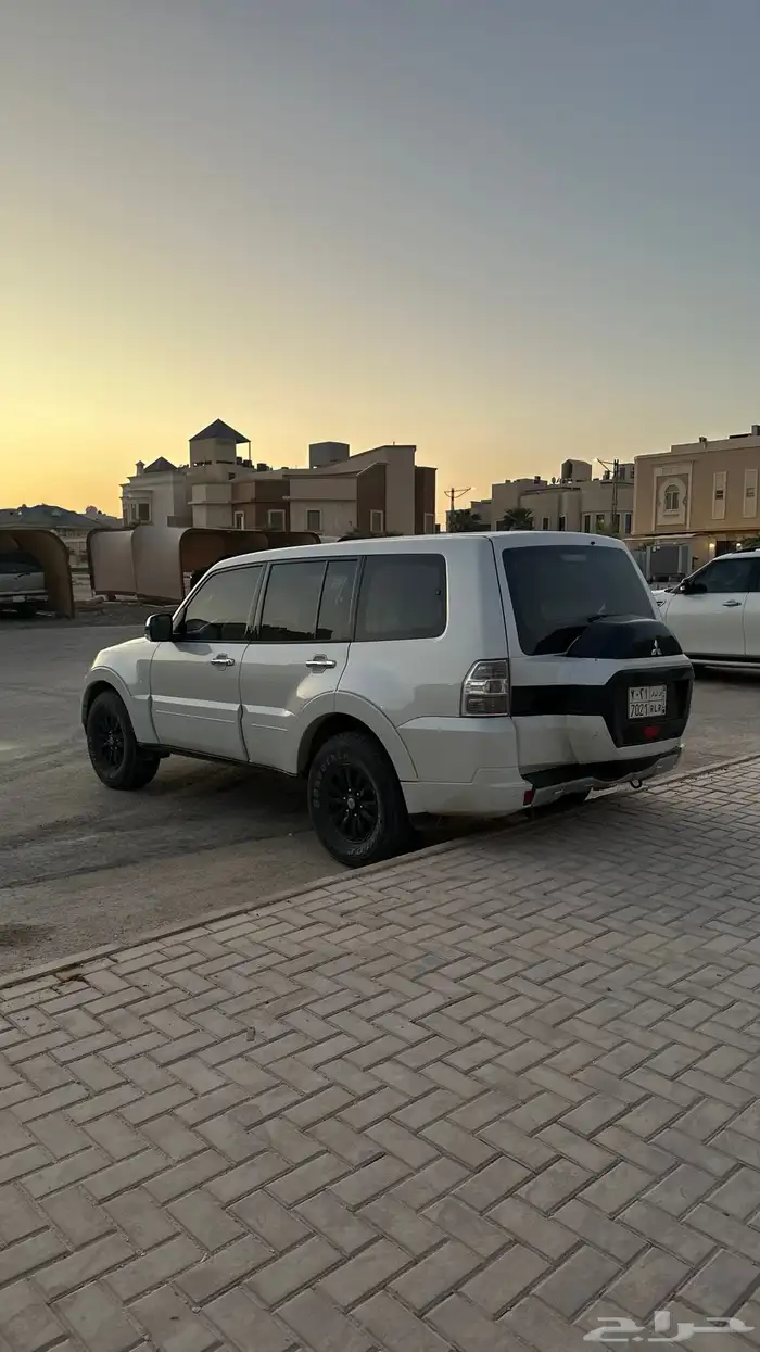 متسبيشي باجيرو 2015 GLS للبيع 4