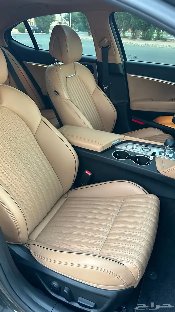2022 جينيسس G70 15