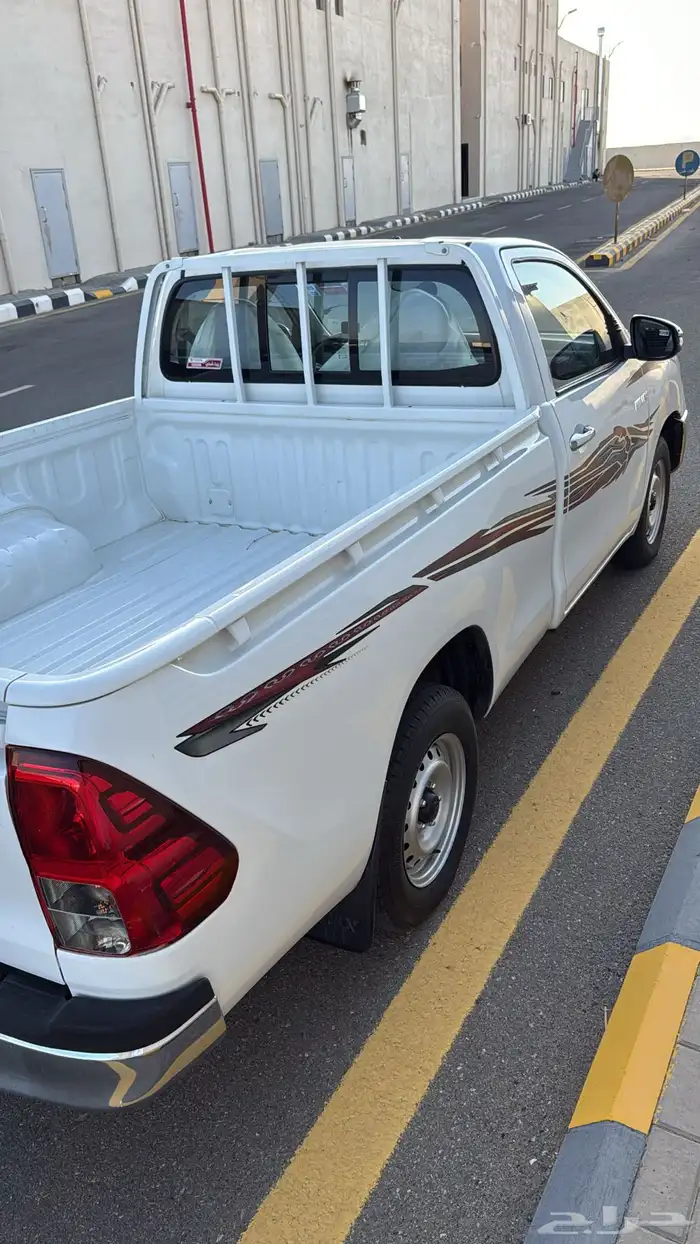 هايلوكس غمارة بنزين GLX 2021 4