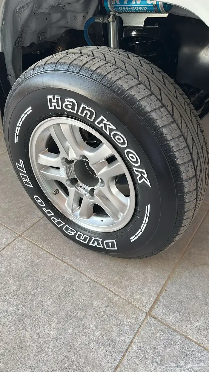 جنوط لكزس مع كفرات هانكوك 1