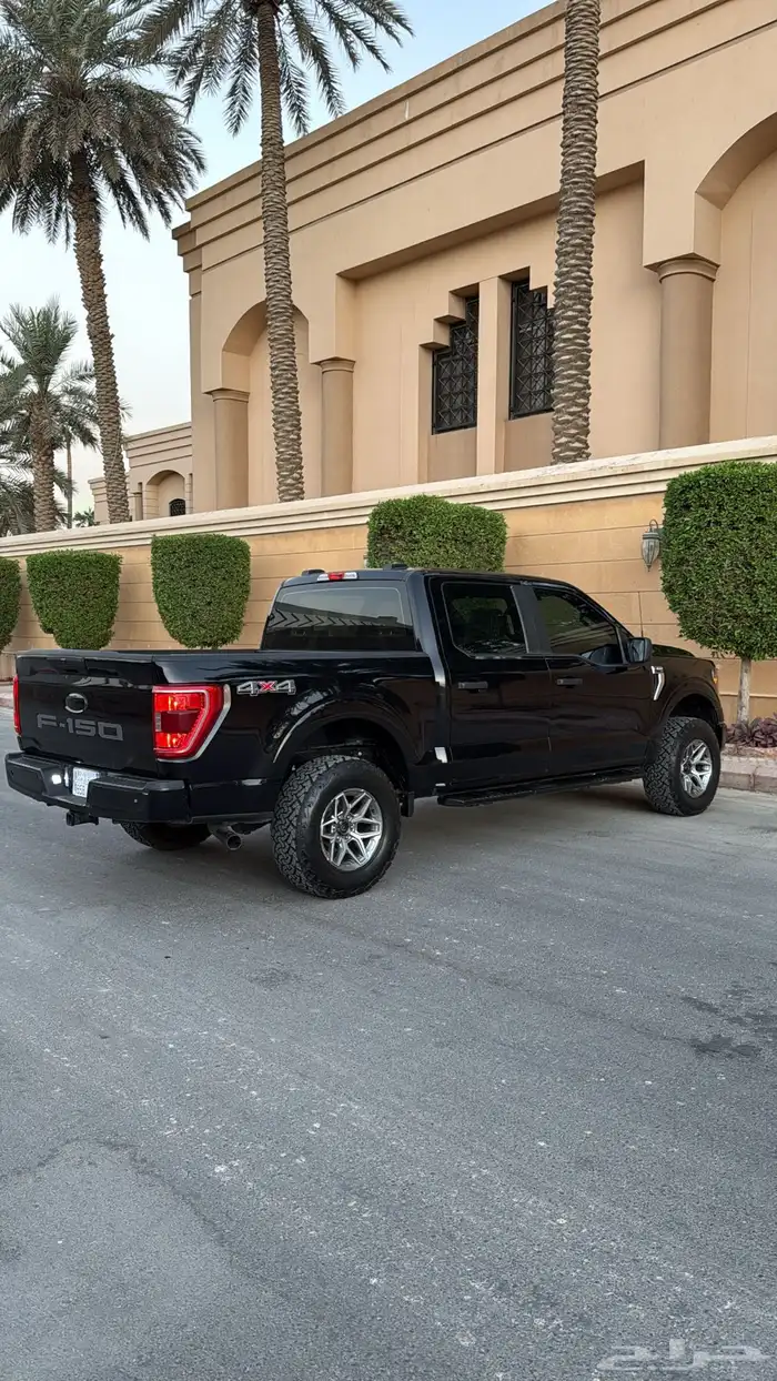 فورد F150 XLT مديل 2023 مكينه 8 سلندر 5.0 9
