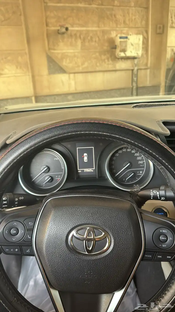 للبيع كامري 2020 هايبرد GLE وكالة 4