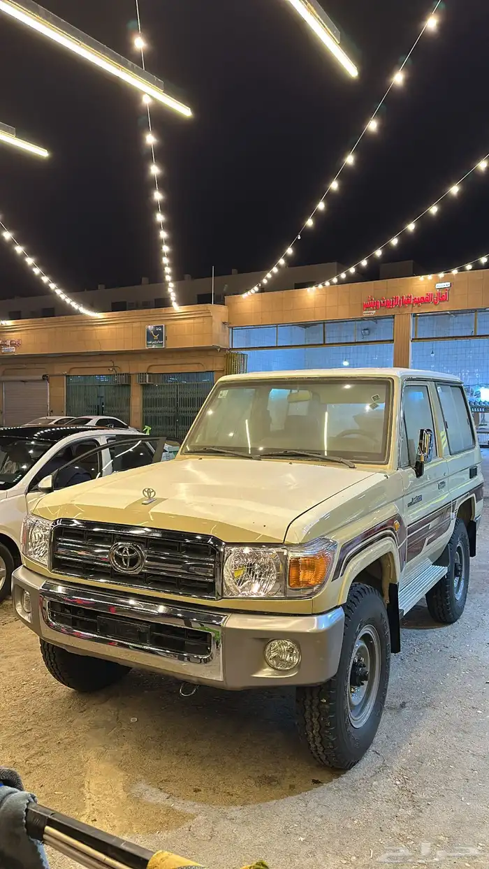 للبيع جيب ربع بيج 8