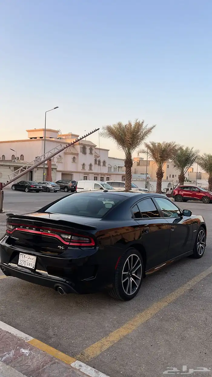 دوج تشارجر RT 4