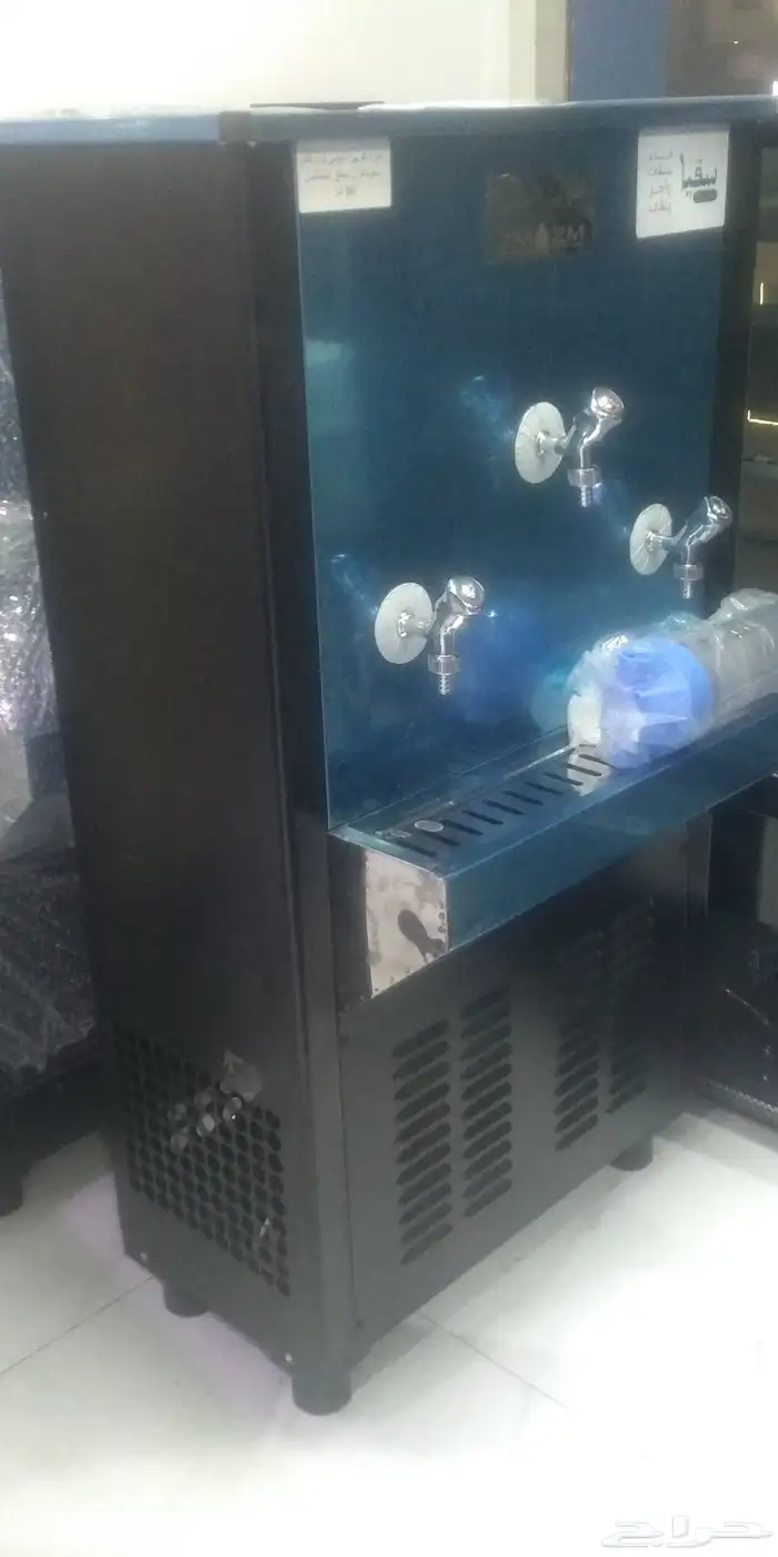 يقوم المصنع العربي بتصنيع جميع لوازم المطاعم وعرض علي برادات 0