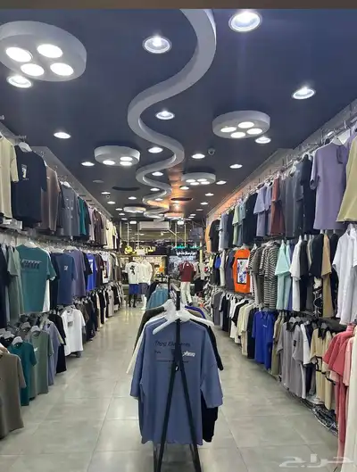 محل للتقبيل الطائف بجانب محلات ملابس وملات ادوات طبيه index