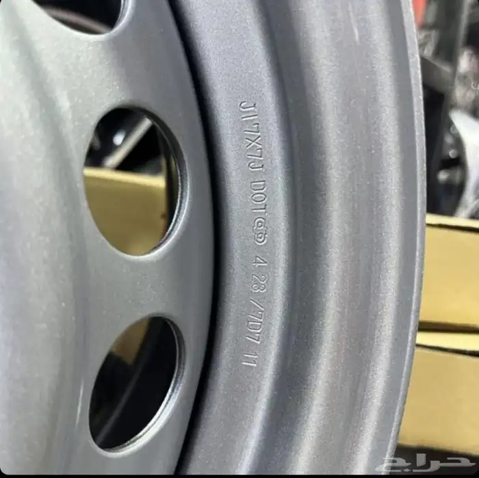 جنوط هلل. اصلي وكاله مقاس 17 لاند كروزر 5مسمار 4