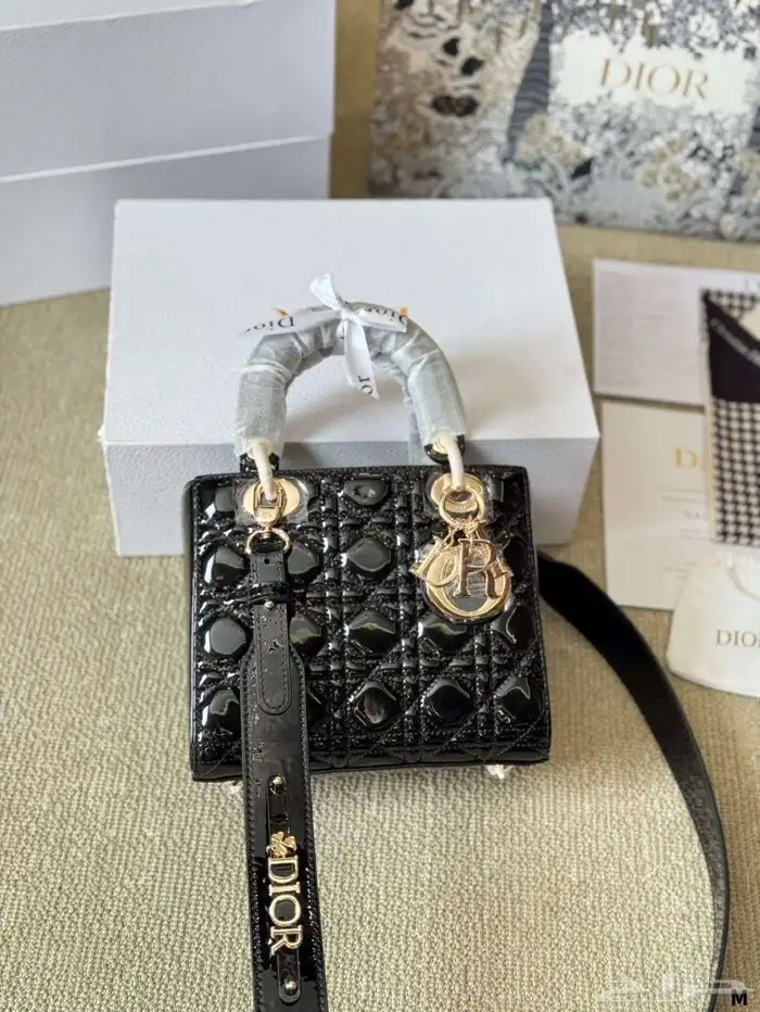 حقيبة ديور ميني ليدي   Mini Lady Dior Bag   أناقة بحجم صغير 8