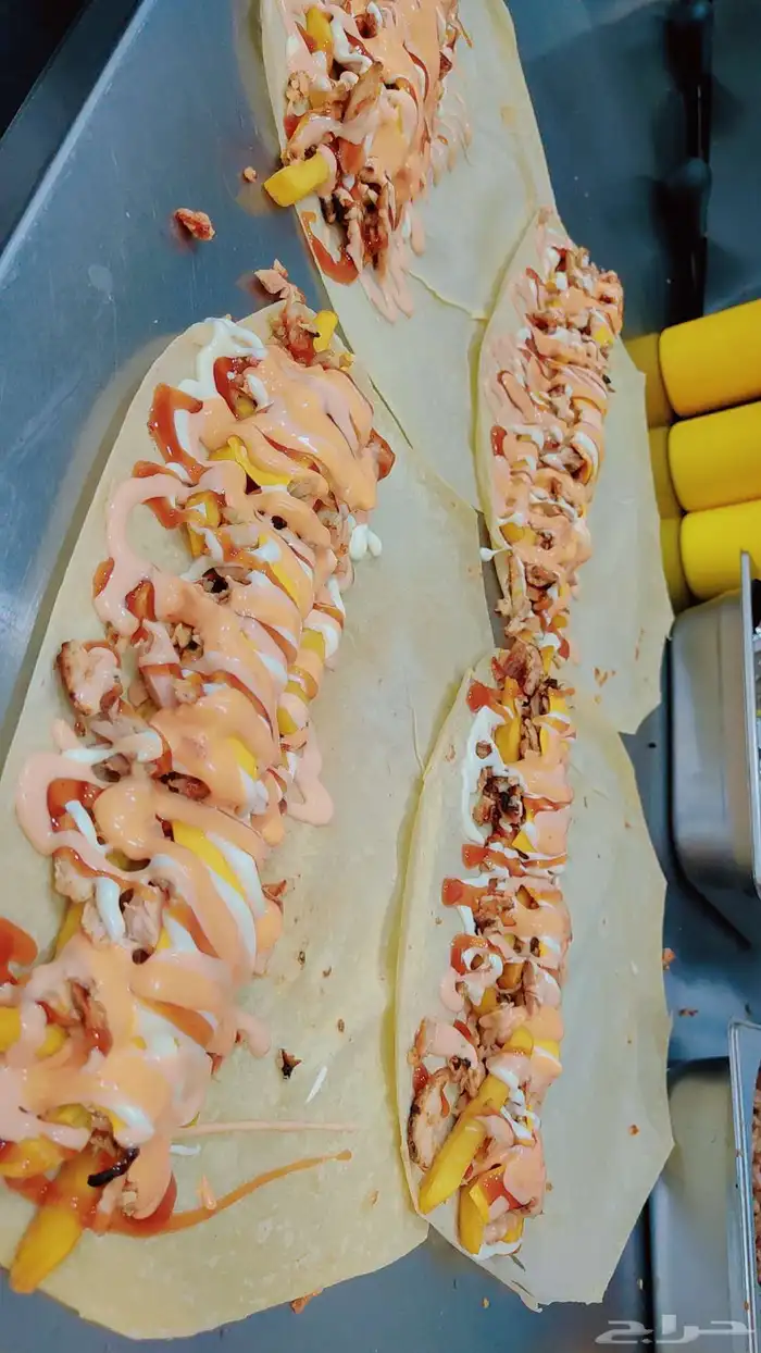 معلم شاورما فحم خبره طويله في مجال شاورما الفحم 0