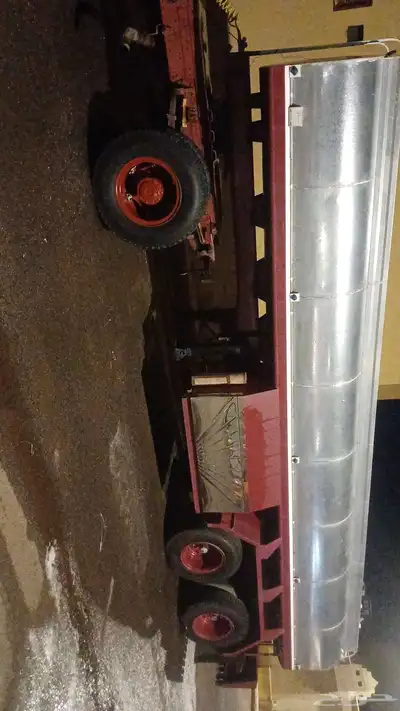 للبيع تانكي تريلة حجم 28 شبه جديد مستخدم استخدام سنه index