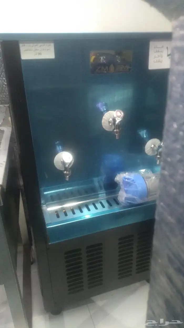 يقوم المصنع العربي بتصنيع جميع لوازم المطاعم وعرض علي برادات 6