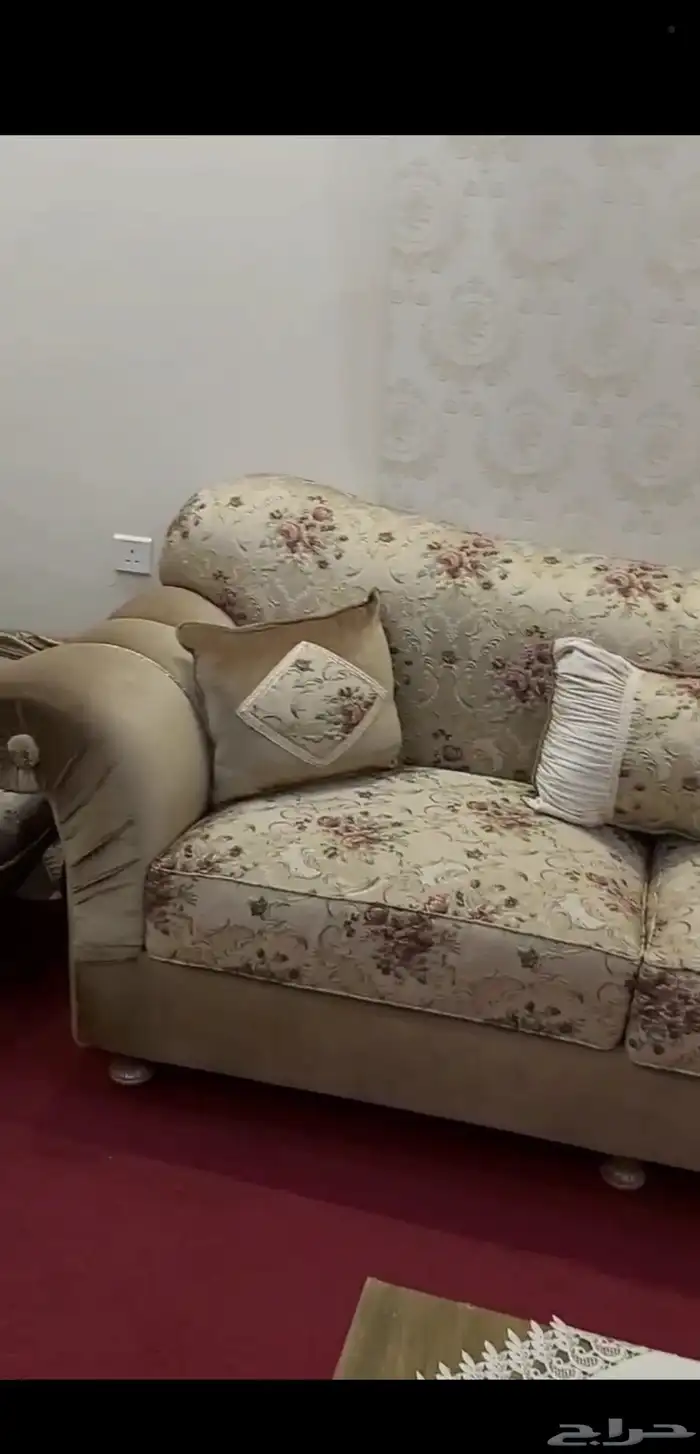 كنب فخم 8 قطع 3 طاولات 4