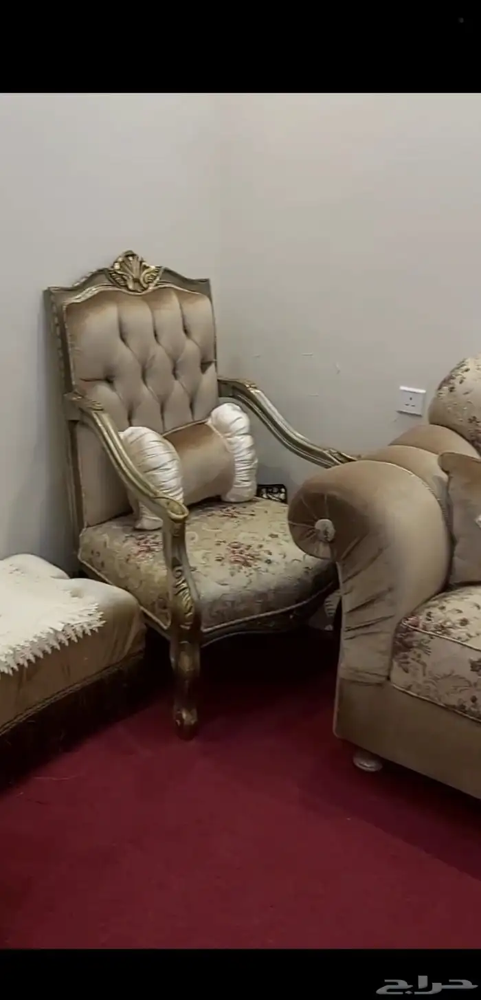 كنب فخم 8 قطع 3 طاولات 5