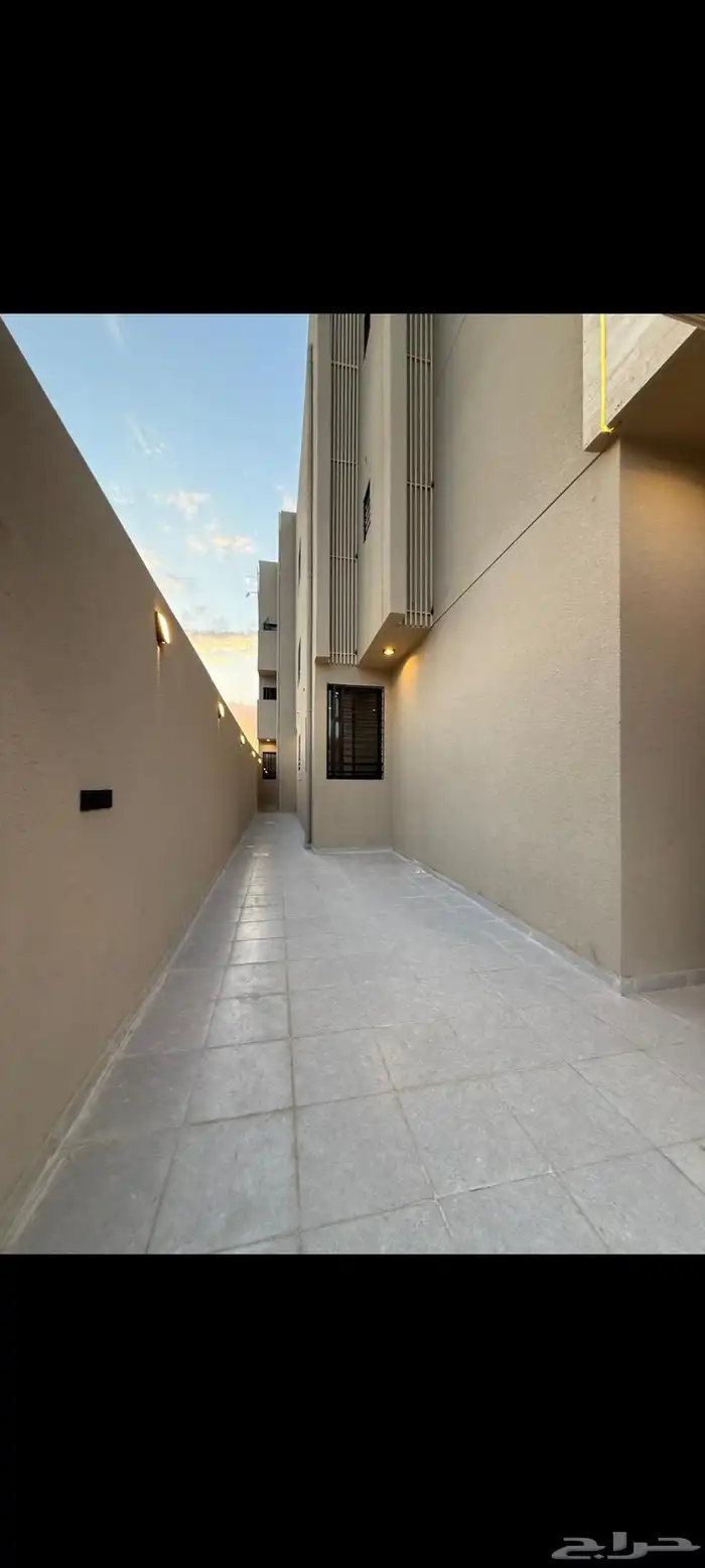 للبيع شقق ارضية وعلويه موقع مميز تشطيبات فاخرة 3