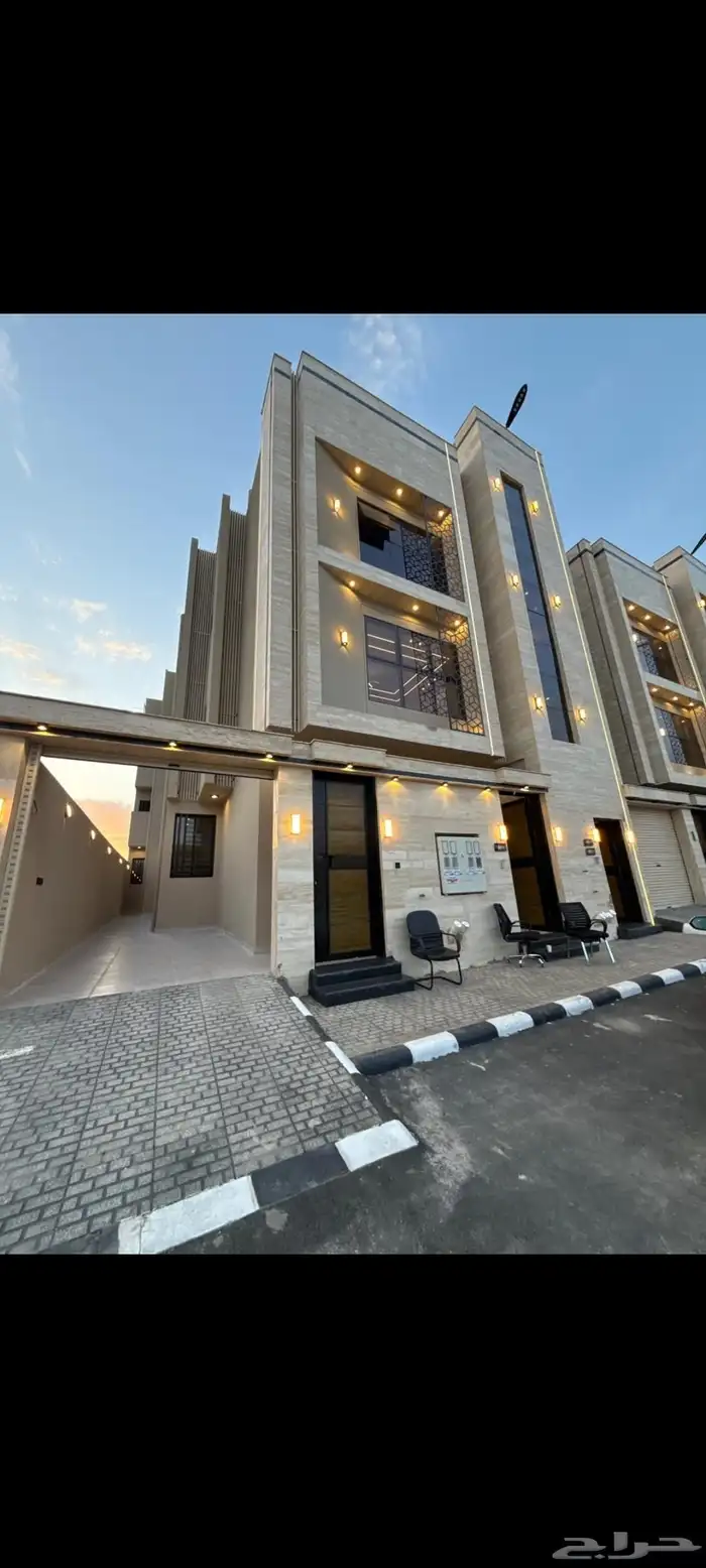 للبيع شقق ارضية وعلويه موقع مميز تشطيبات فاخرة 0