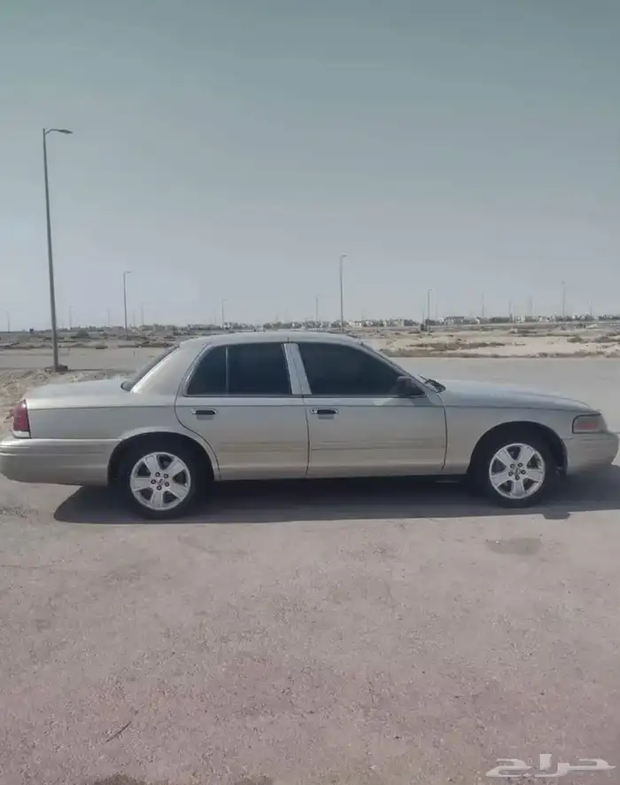 فورد كراون فكتوريا 2010 نص فل 3