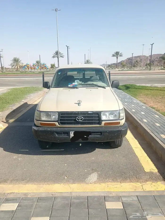 تويوتا صالون موديل 93 لون بيج 0