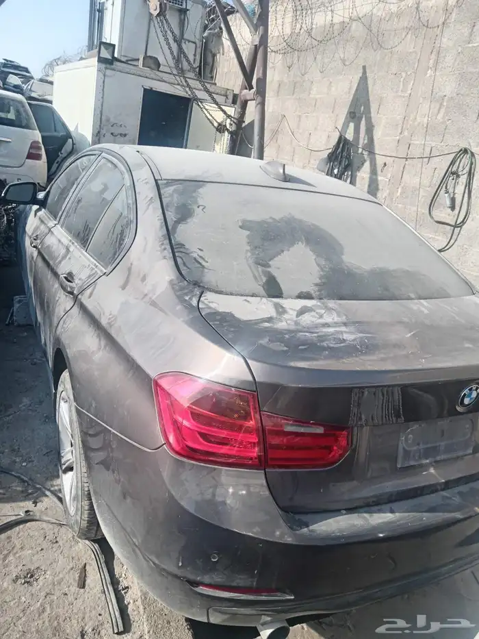 تشليح نجمة الحاير لبيع قطع غيار السيارات  بي ام دابليو 320 3