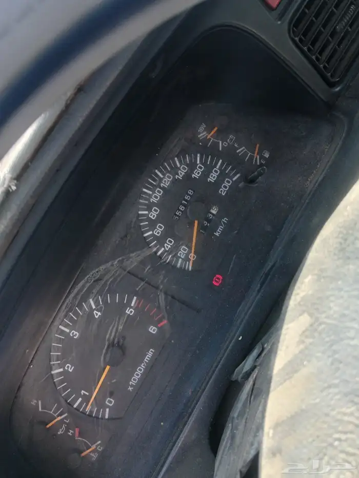 تويوتا صالون موديل 93 لون بيج 1