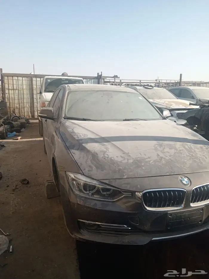 تشليح نجمة الحاير لبيع قطع غيار السيارات  بي ام دابليو 320 1