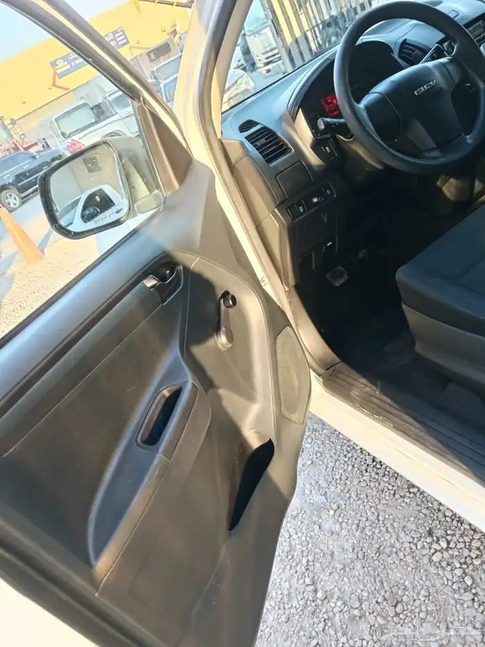 ايسوزو ديماكس غمارة ثلاجة 2022 10