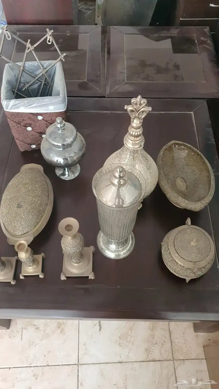 تحف وطاولات ولوحات 3