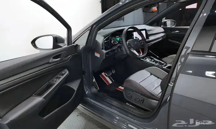 Volkswagen Golf 2023 9