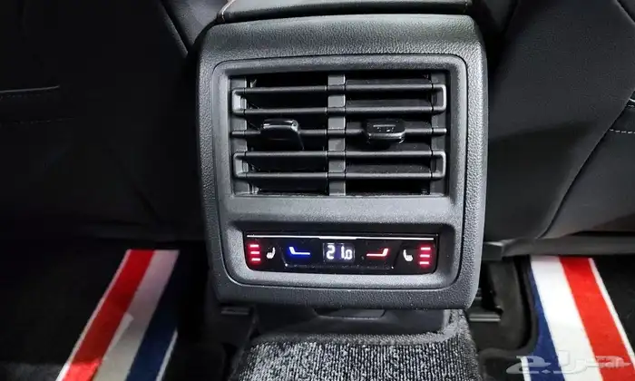 Volkswagen Golf 2023 17