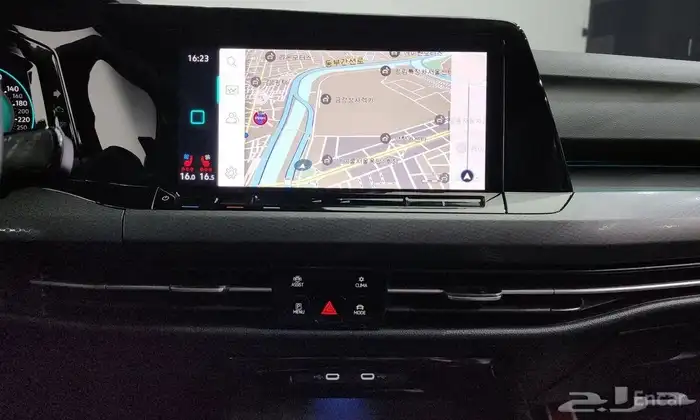 Volkswagen Golf 2023 13