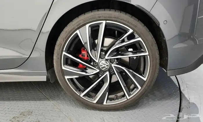 Volkswagen Golf 2023 4