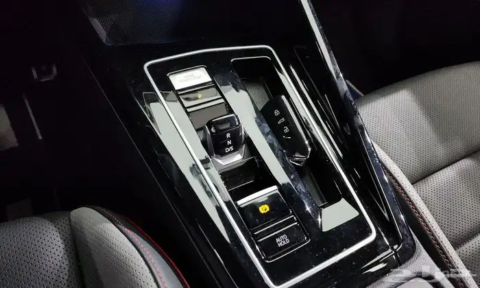 Volkswagen Golf 2023 8