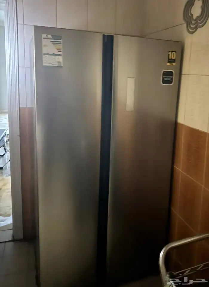 ثلاجه بابين في حاله ممتازه 0