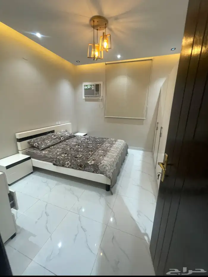 شقه مفروشه بحي قرطبه بجوار دوار الطائره 21