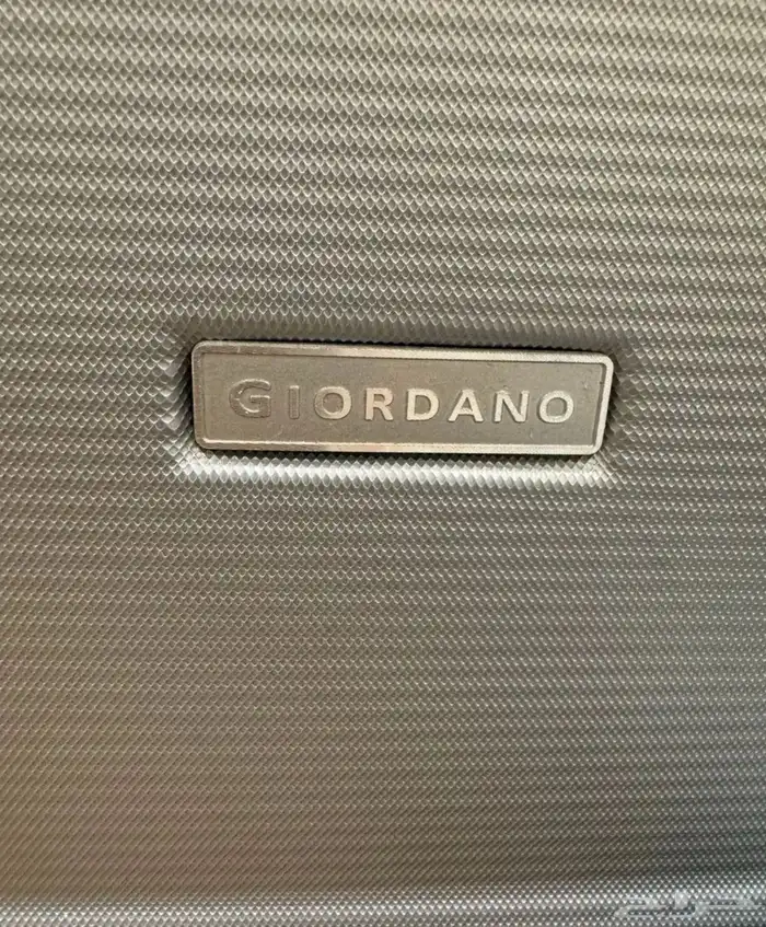 طقم شنط ماركة GIORDANO مستعملة 1