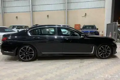 BMW الفئة السابعة موديل 2020 ام كت M kit قمة في النظافة. index