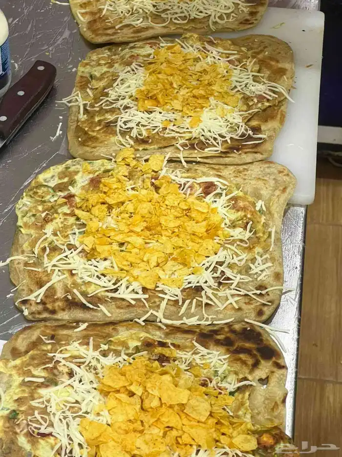 يوجد عمال بوفيه وعصبرات 6