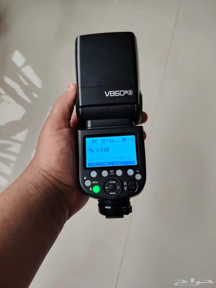 أضاءة فوق الكاميرا 0